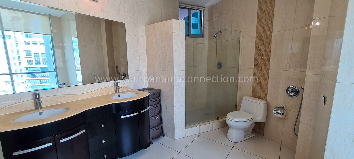 master bathroom apartment for sale in allure panama