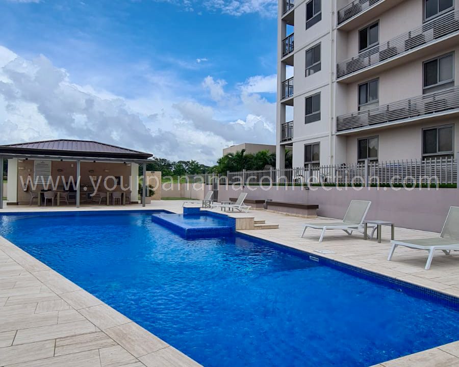 swimming pool apartment for rent Panama Pacifico